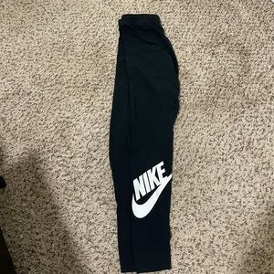⭐️Nike Leggings⭐️